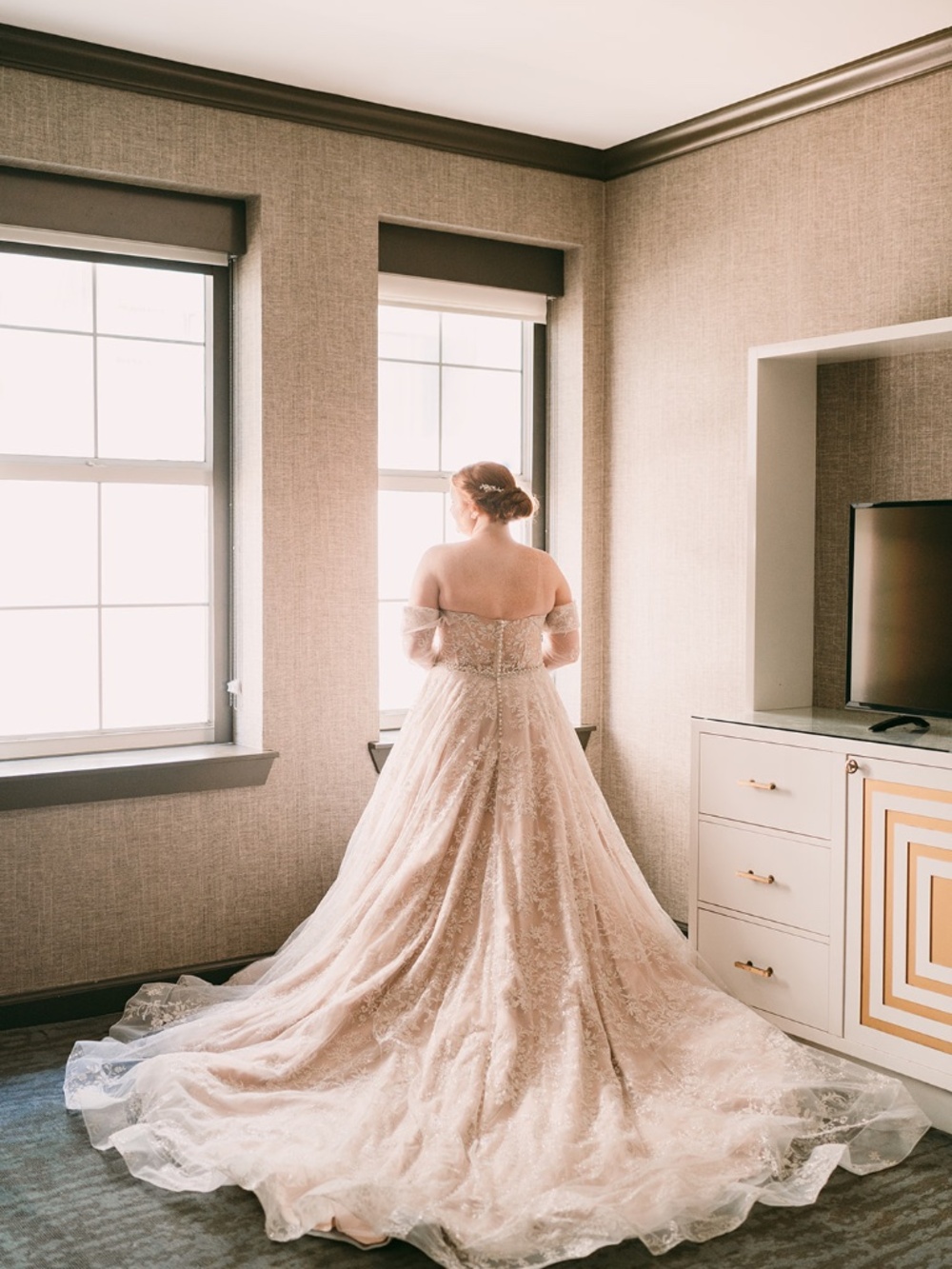 Allure Couture C660 Wedding Dress - Picture 7 of 11